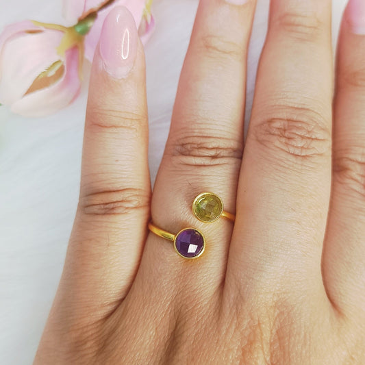 Adjustable silver Toi Moi ring with green Peridot and purple Amethyst