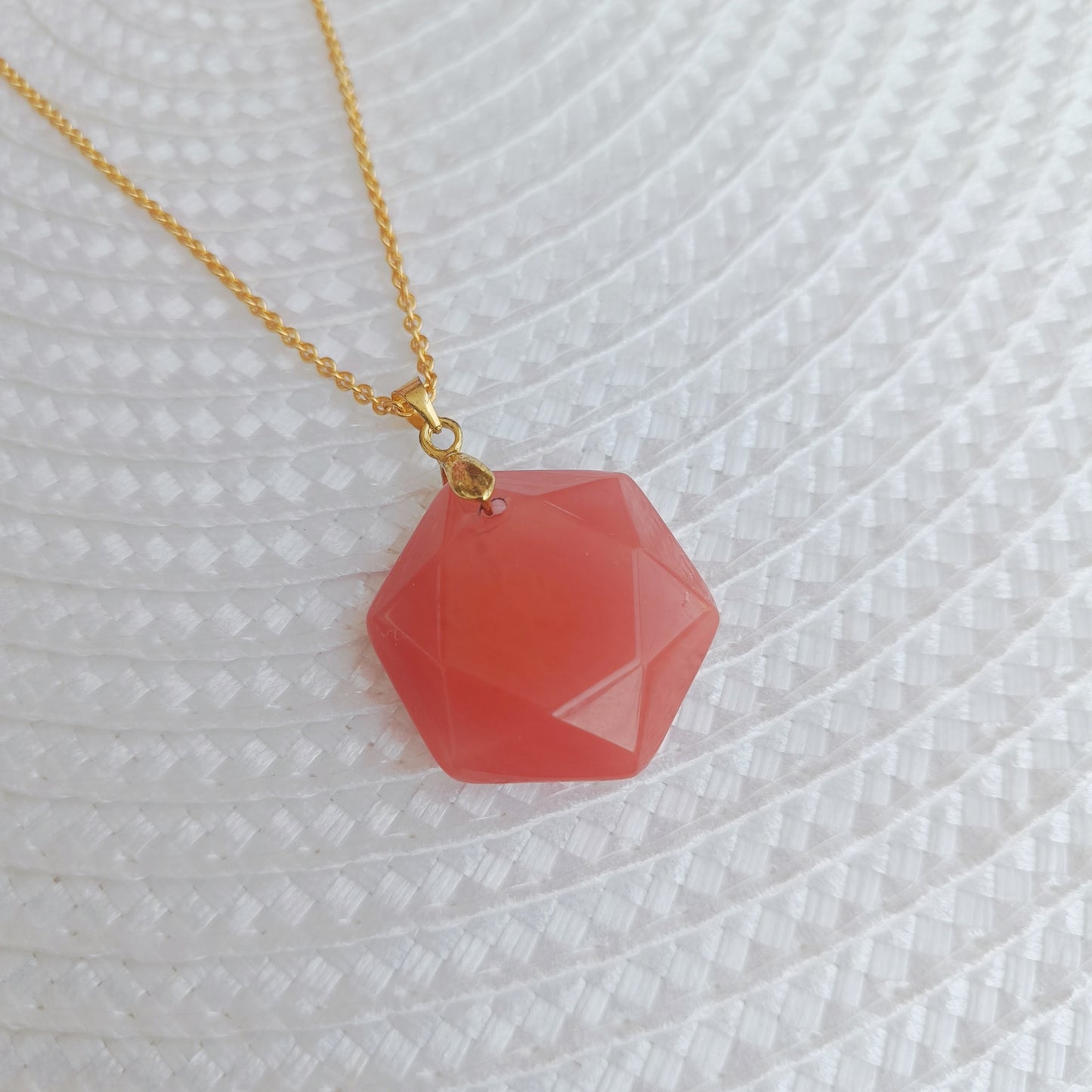 Cherry Quartz Star Necklace with Golden Chain – Radiate Joy and Innocence