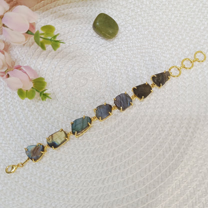 raw labradorite brass bracelet, blue grey shiny stone bracelet, labradorite bracelet with 7 stones