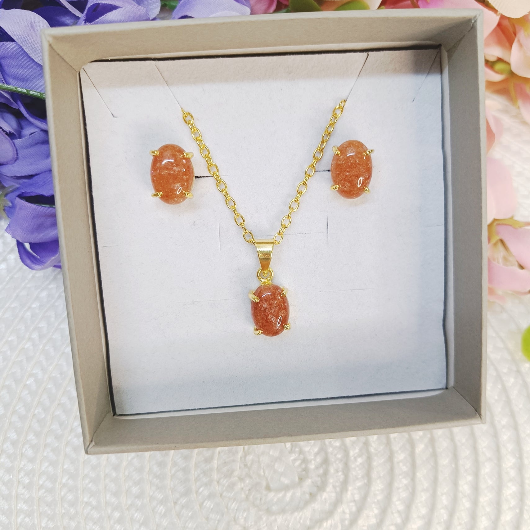 Carnelian crystal pendant set in box – affordable gemstone jewelry