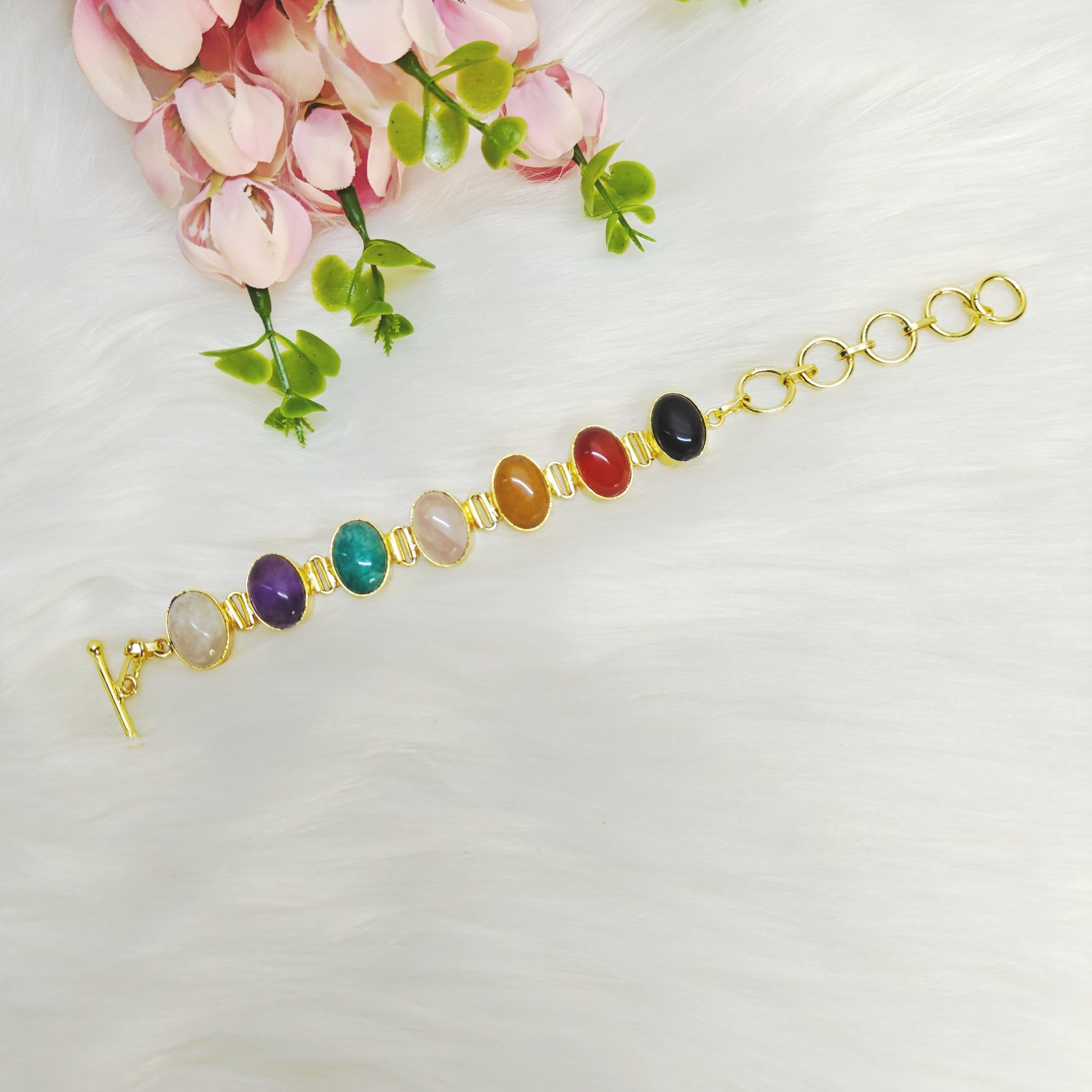 Multicolour bracelet with 7 chakra stones